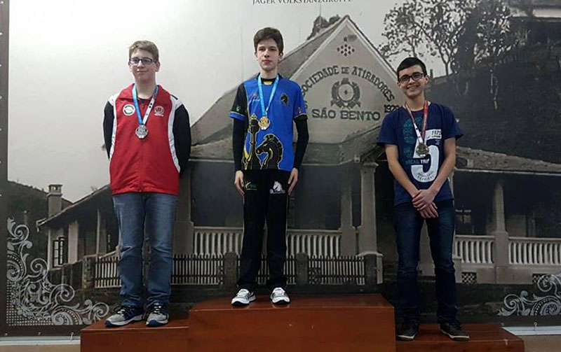 Enxadristas conquistam medalhas em IRT de Xadrez em São Bento do Sul